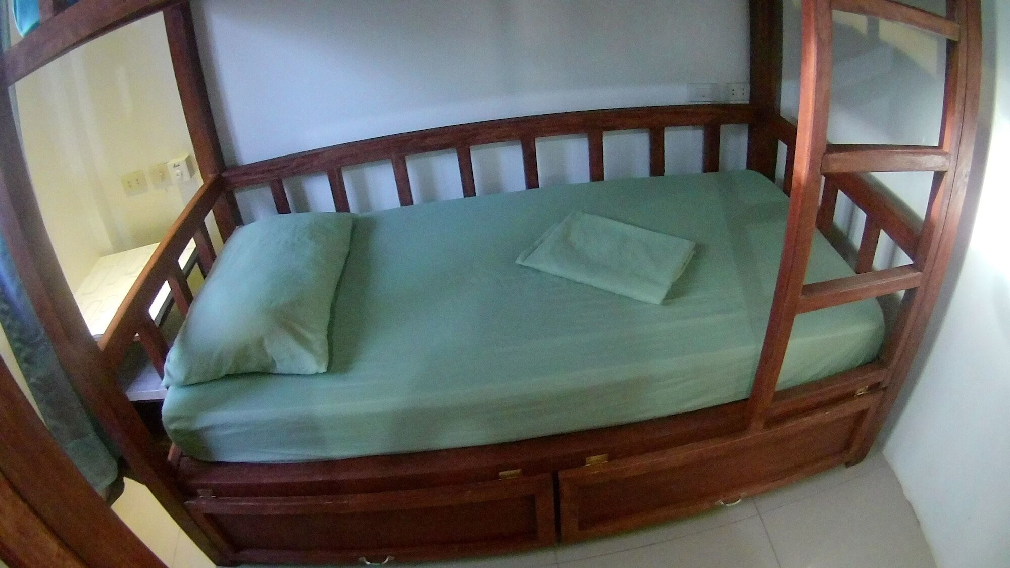 Footprints Homestay (Adults Only) 제너럴 루나 외부 사진