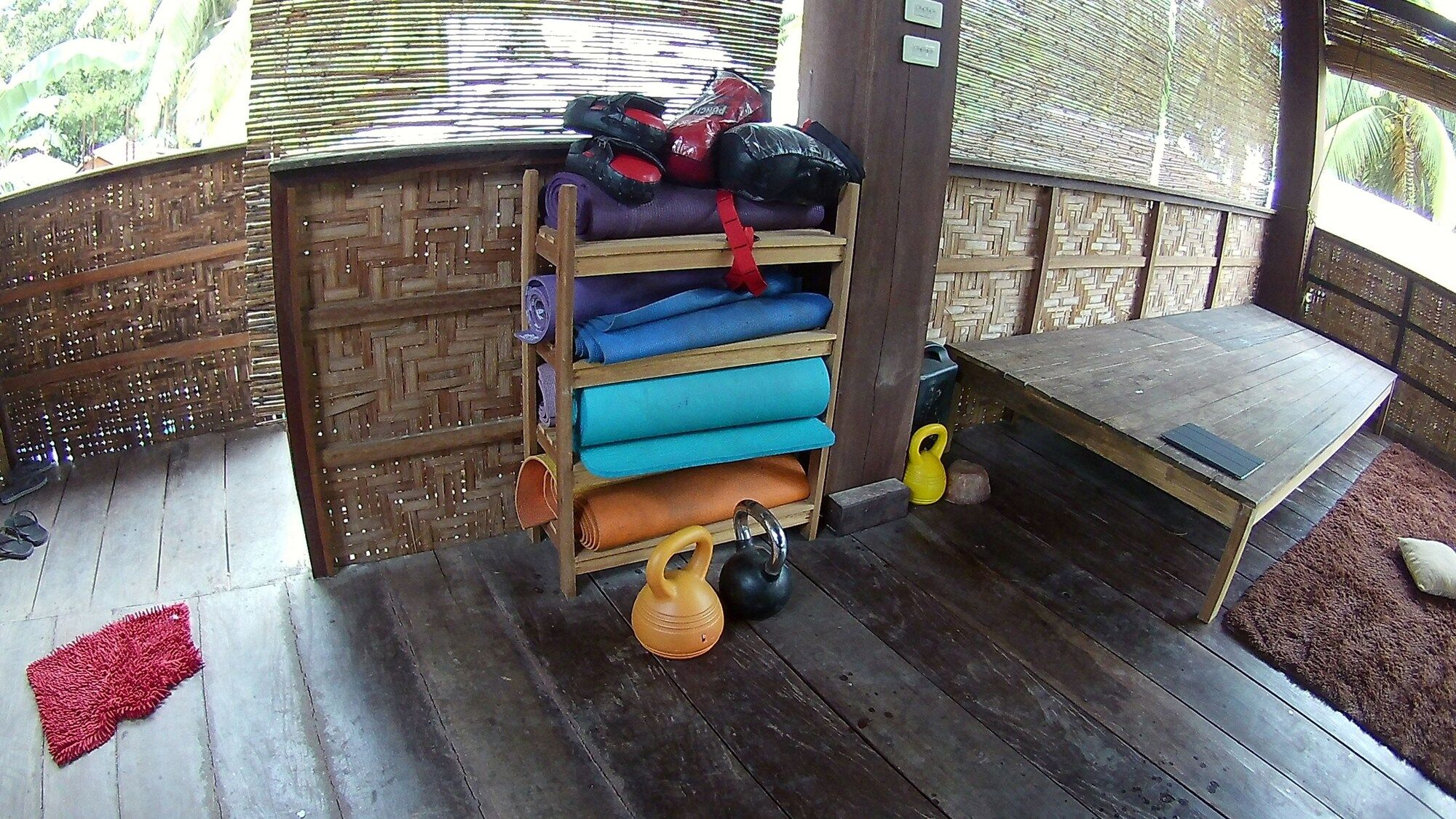 Footprints Homestay (Adults Only) 제너럴 루나 외부 사진