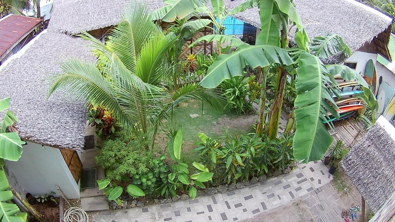 Footprints Homestay (Adults Only) 제너럴 루나 외부 사진
