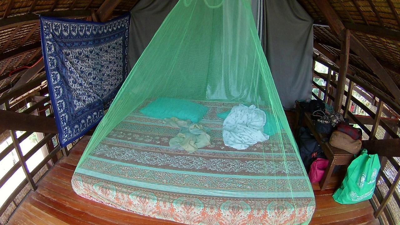 Footprints Homestay (Adults Only) 제너럴 루나 외부 사진