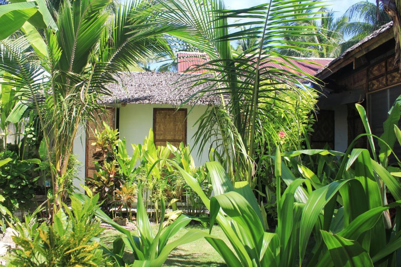 Footprints Homestay (Adults Only) 제너럴 루나 외부 사진