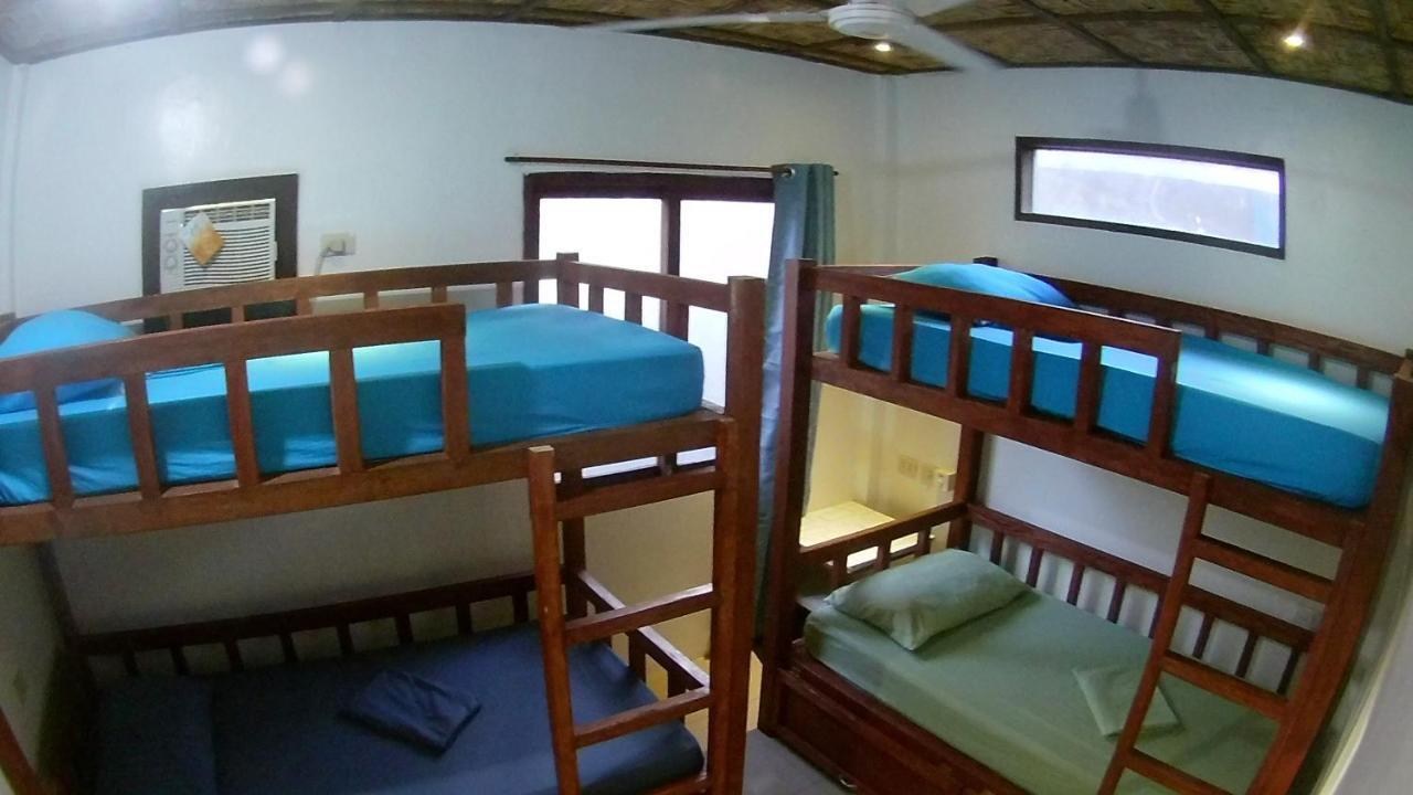 Footprints Homestay (Adults Only) 제너럴 루나 외부 사진