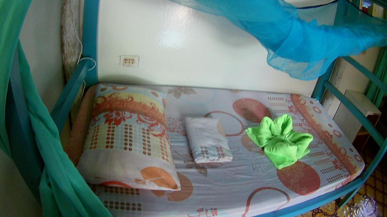 Footprints Homestay (Adults Only) 제너럴 루나 외부 사진