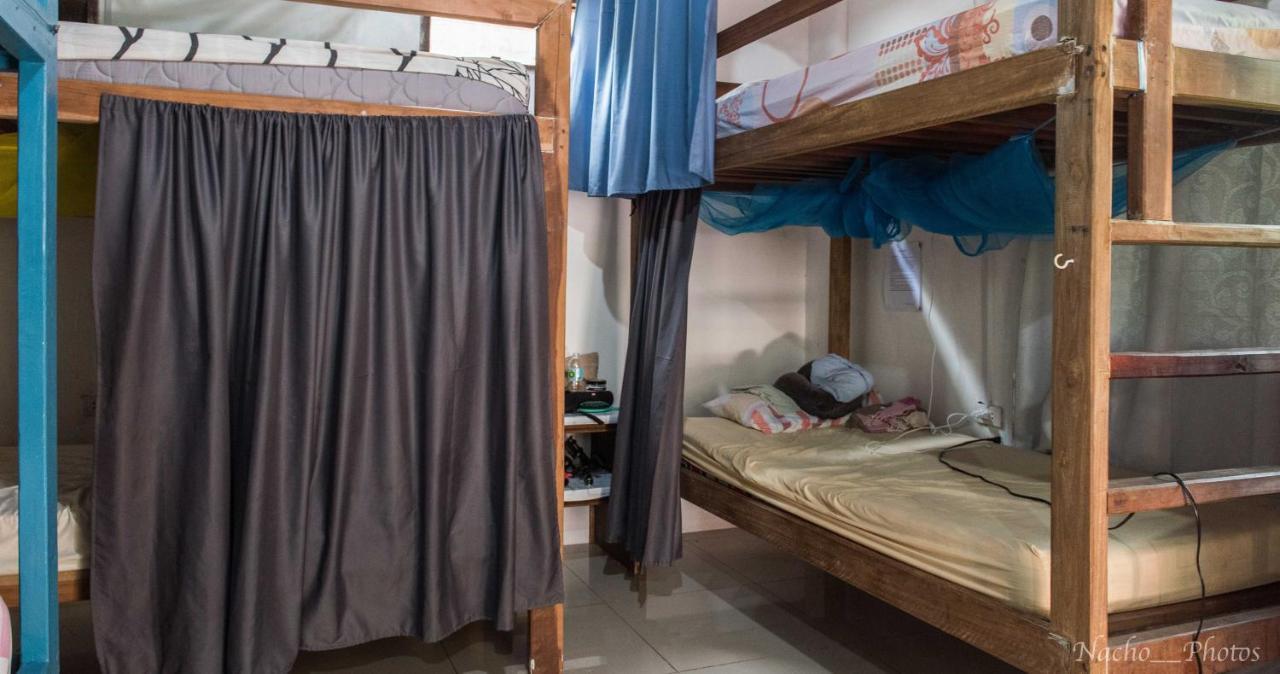 Footprints Homestay (Adults Only) 제너럴 루나 외부 사진